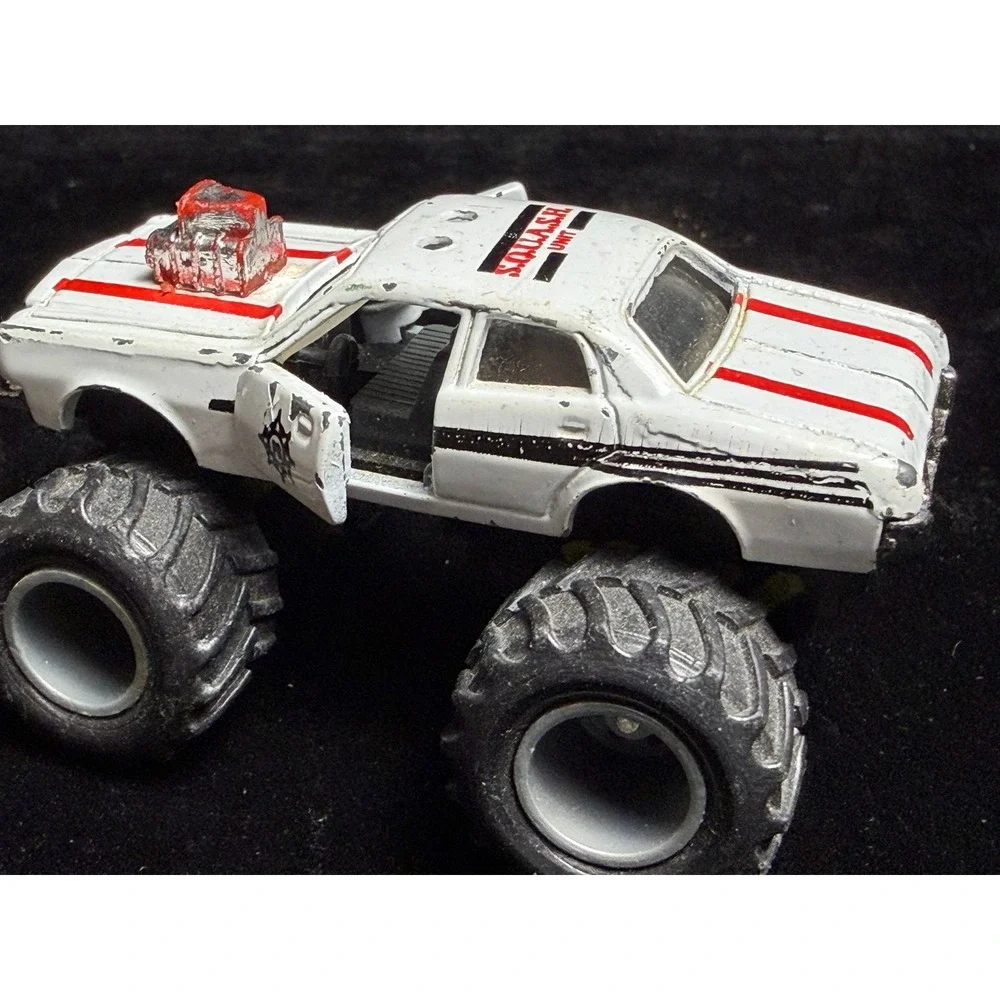 Vintage Yatming SQUASH Unit-Super Sedan, Monster Truck, Diecast White 1/64 85003